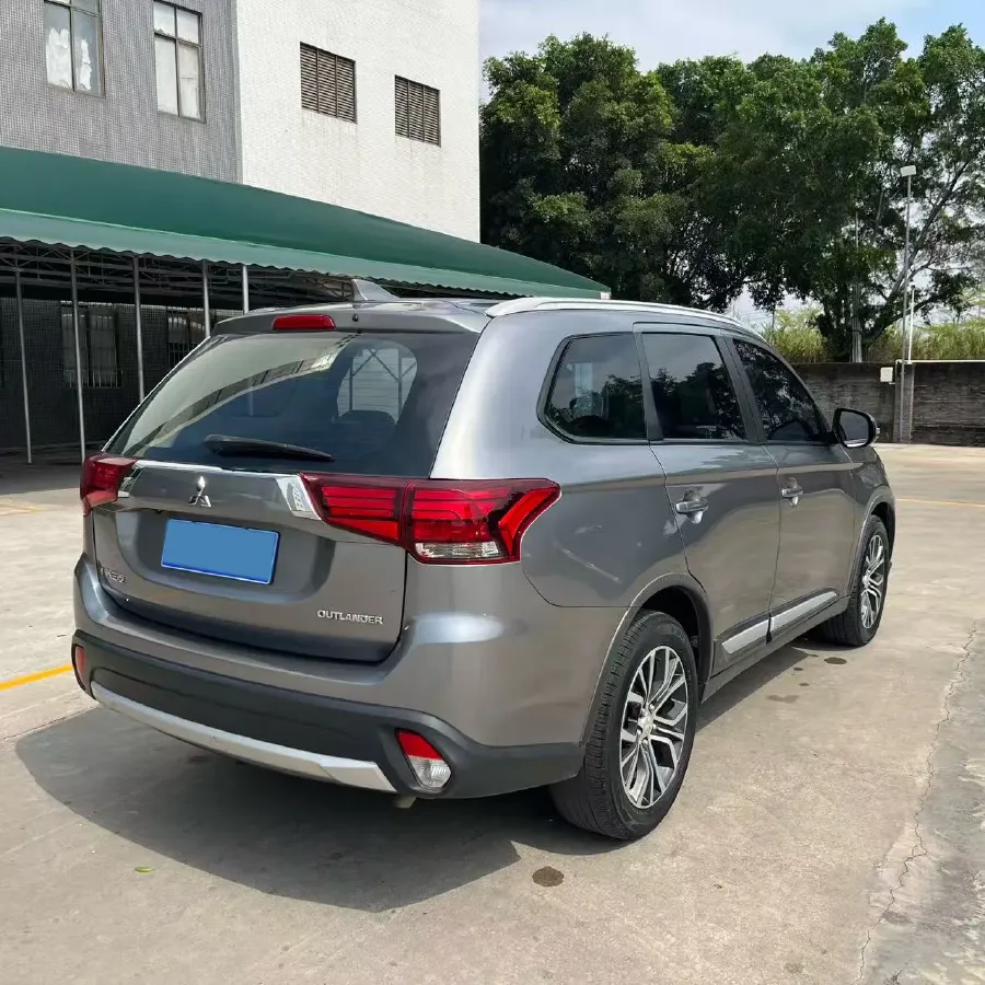 2018 Mitsubishi Outlander 2.0L 166HP L4 CVT,autocango,china used car exporter,china ev exporter,chinese used car exporter,chinese used ev exporter