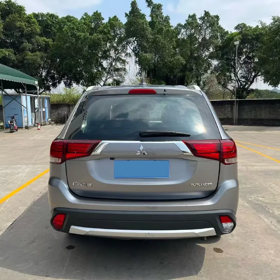 2018 Mitsubishi Outlander 2.0L 166HP L4 CVT,autocango,china used car exporter,china ev exporter,chinese used car exporter,chinese used ev exporter