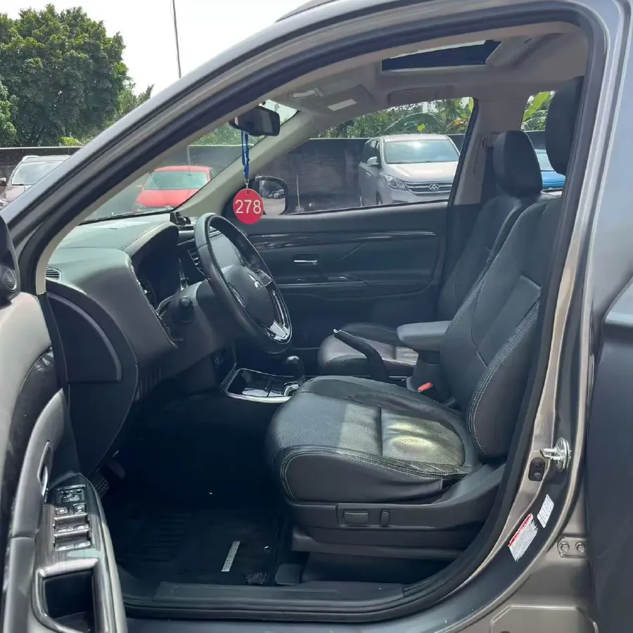 2018 Mitsubishi Outlander 2.0L 166HP L4 CVT,autocango,china used car exporter,china ev exporter,chinese used car exporter,chinese used ev exporter