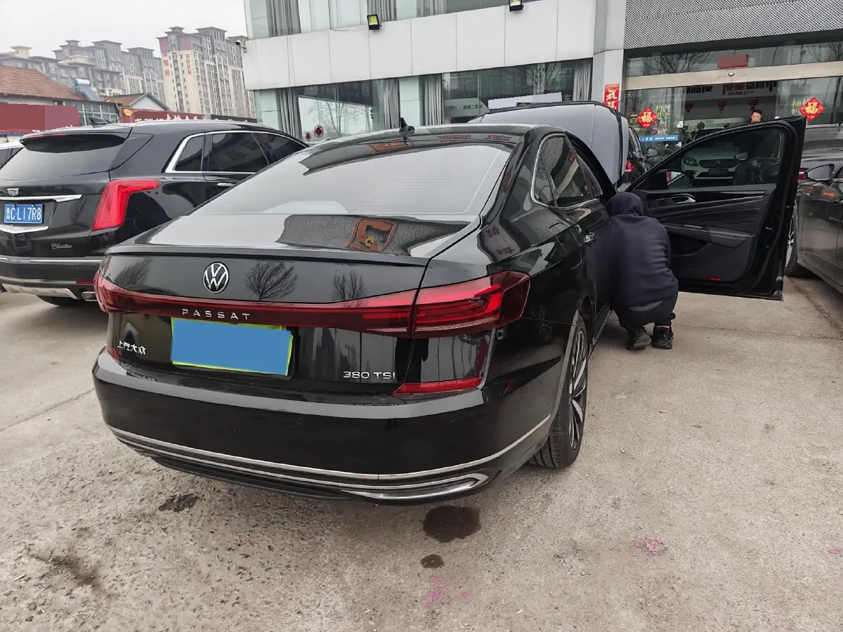 2024 Volkswagen Passat 2.0T 220HP L4 7DCT,autocango,china used car exporter,china ev exporter,chinese used car exporter,chinese used ev exporter