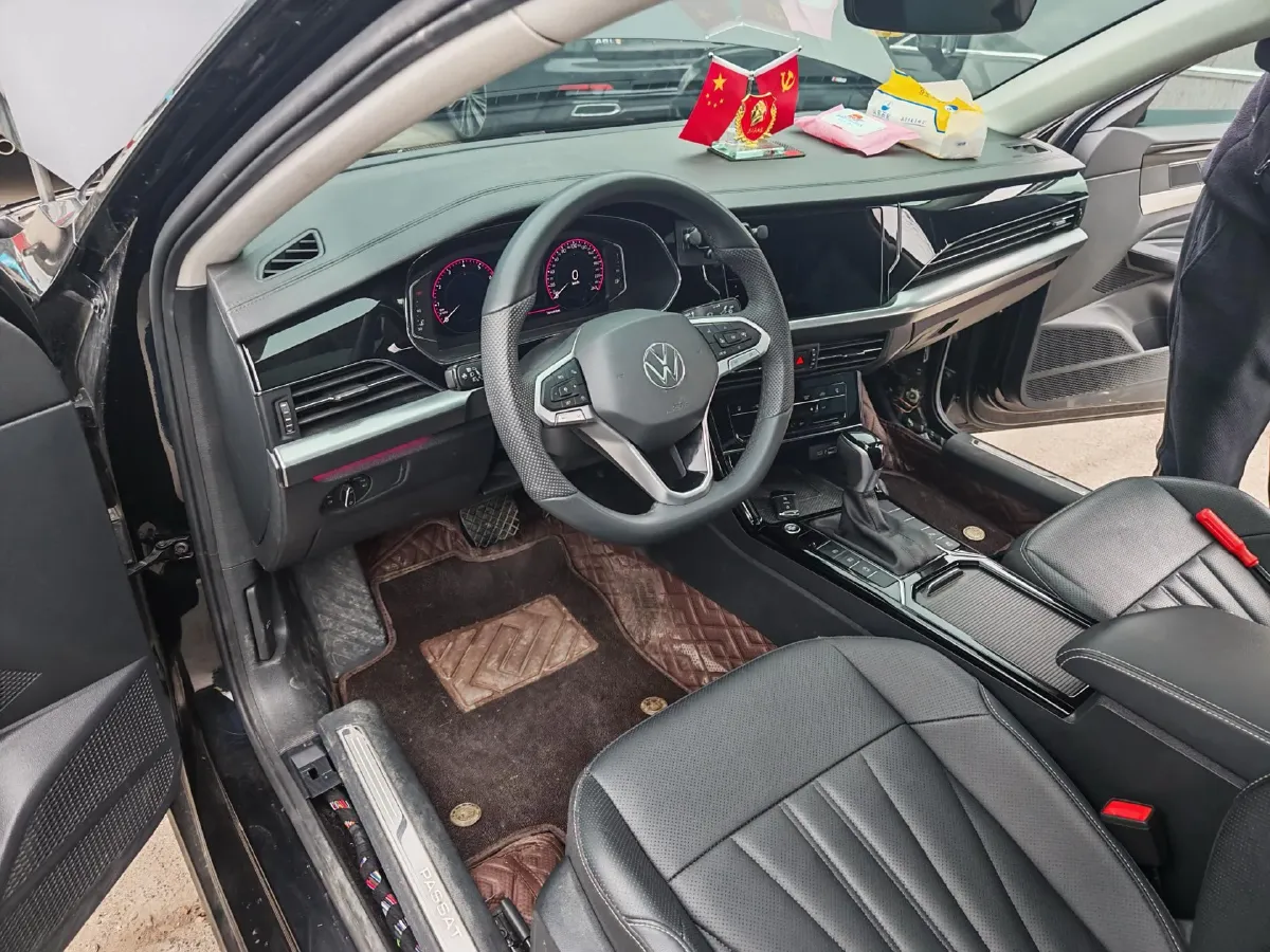 2024 Volkswagen Passat 2.0T 220HP L4 7DCT,autocango,china used car exporter,china ev exporter,chinese used car exporter,chinese used ev exporter