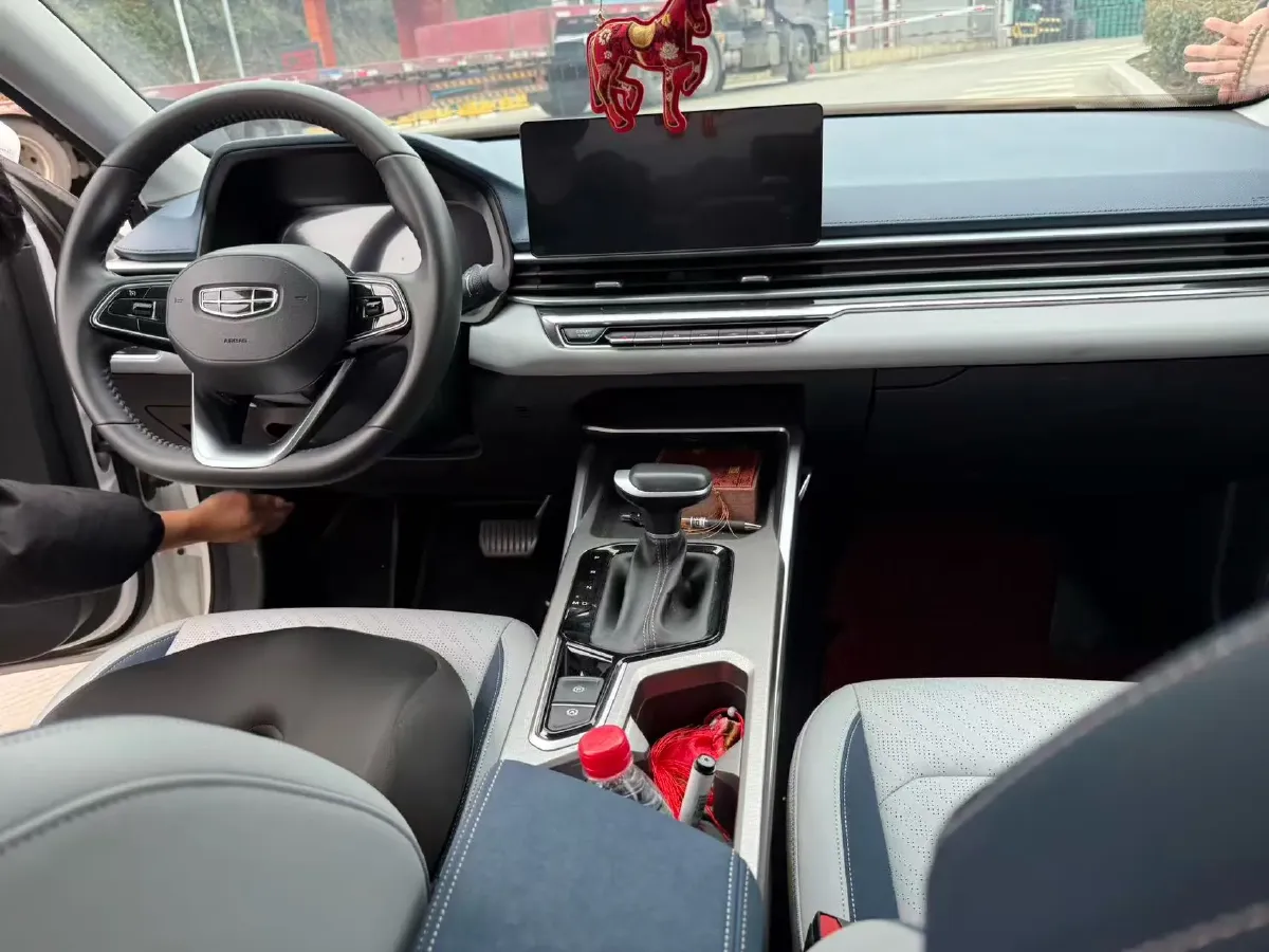 2022 Geely Emgrand 1.5L 114HP L4 CVT,autocango,china used car exporter,china ev exporter,chinese used car exporter,chinese used ev exporter