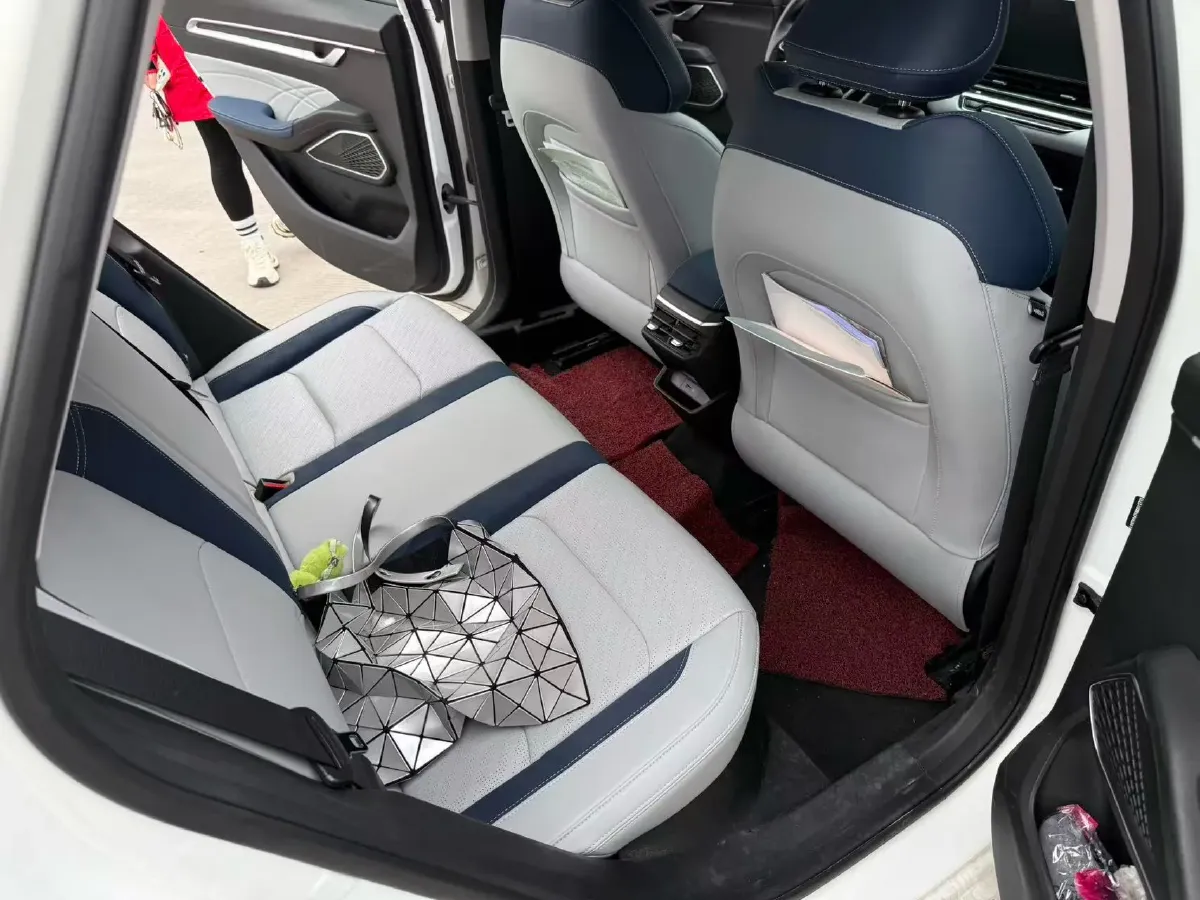 2022 Geely Emgrand 1.5L 114HP L4 CVT,autocango,china used car exporter,china ev exporter,chinese used car exporter,chinese used ev exporter