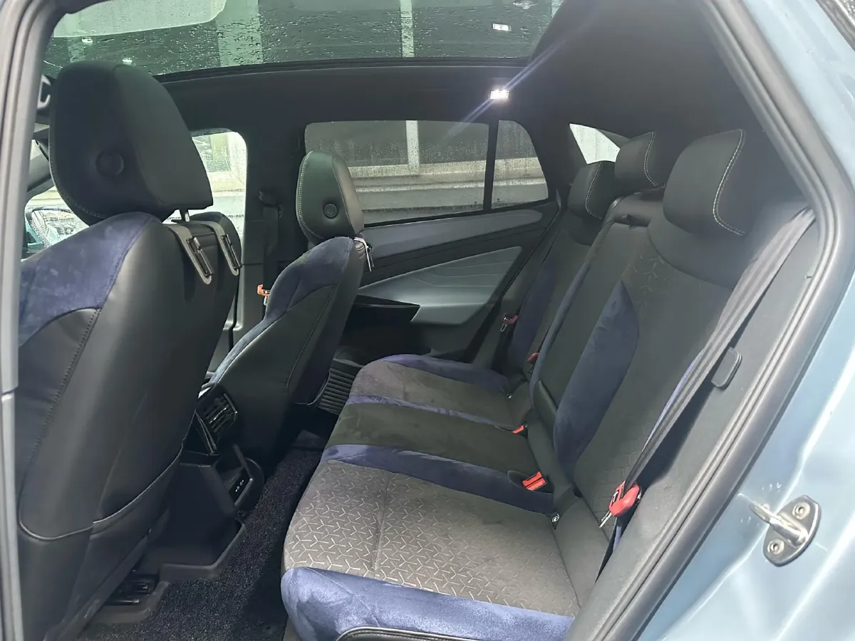 2022 Volkswagen ID.4 Crozz BEV 84.8KWH,autocango,china used car exporter,china ev exporter,chinese used car exporter,chinese used ev exporter