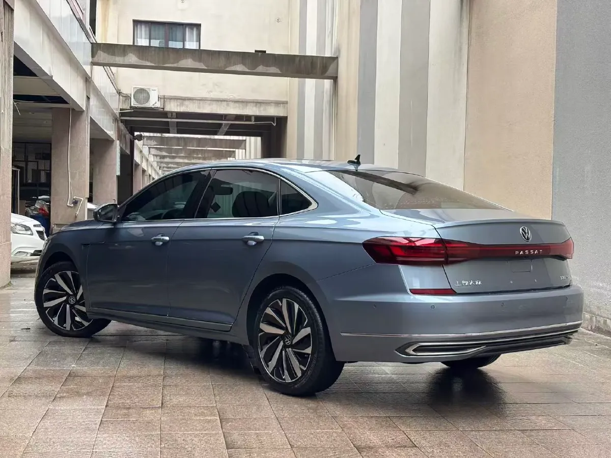 2021 Volkswagen Passat 2.0T 186HP L4 7DCT,autocango,china used car exporter,china ev exporter,chinese used car exporter,chinese used ev exporter