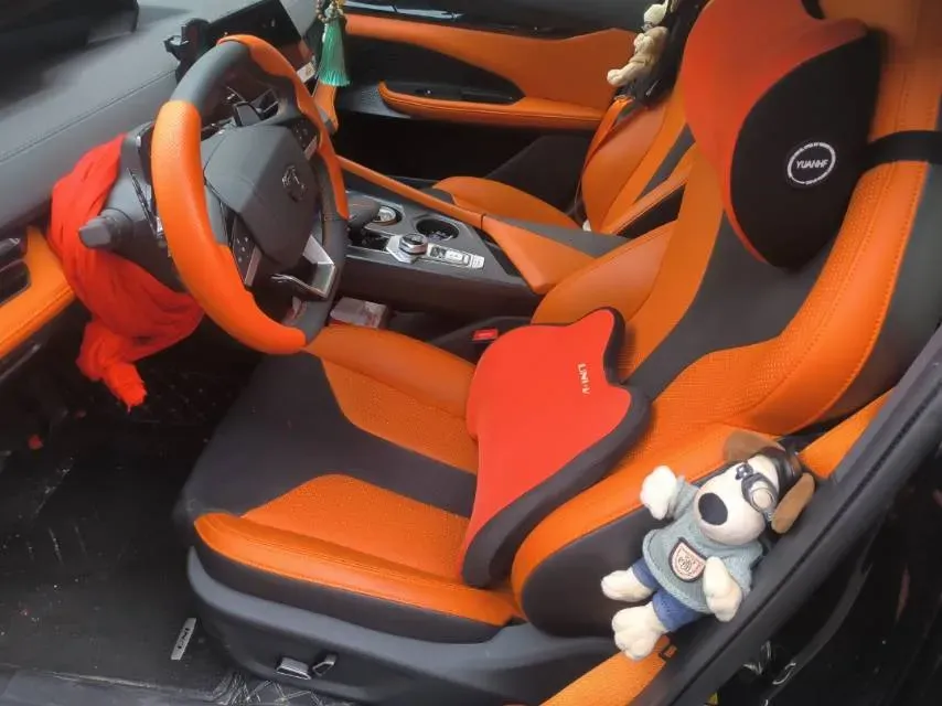 2023 ChangAn UNI-V 1.5T 188HP L4 7DCT,autocango,china used car exporter,china ev exporter,chinese used car exporter,chinese used ev exporter