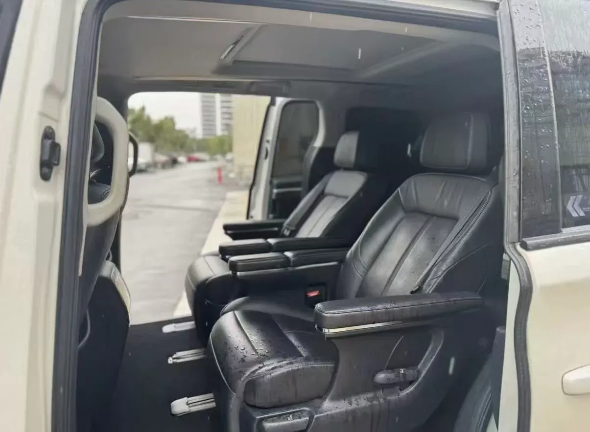 2021 GAC Trumpchi M8 2.0T 252HP L4 8AT,autocango,china used car exporter,china ev exporter,chinese used car exporter,chinese used ev exporter