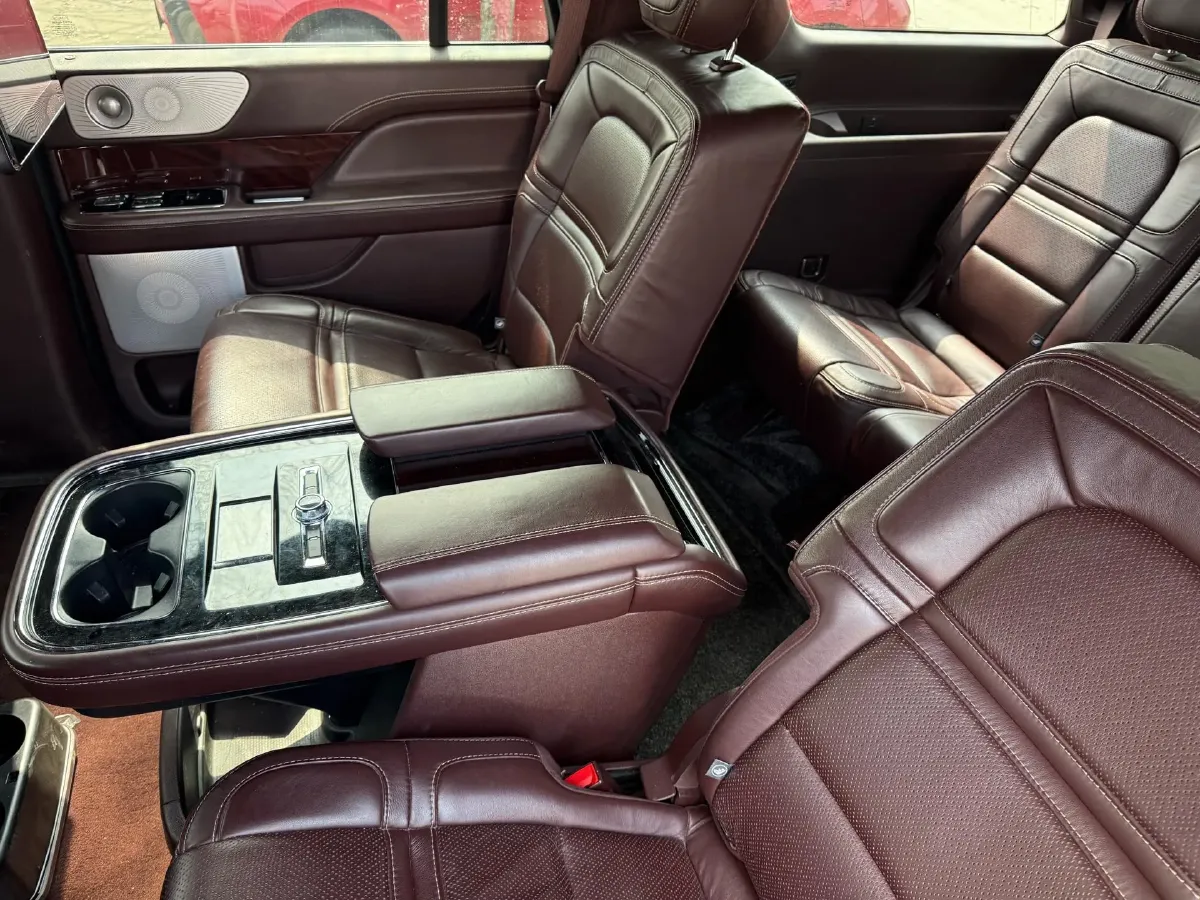 2020 Lincoln Navigator 3.5T 388HP V6 10AT,autocango,china used car exporter,china ev exporter,chinese used car exporter,chinese used ev exporter