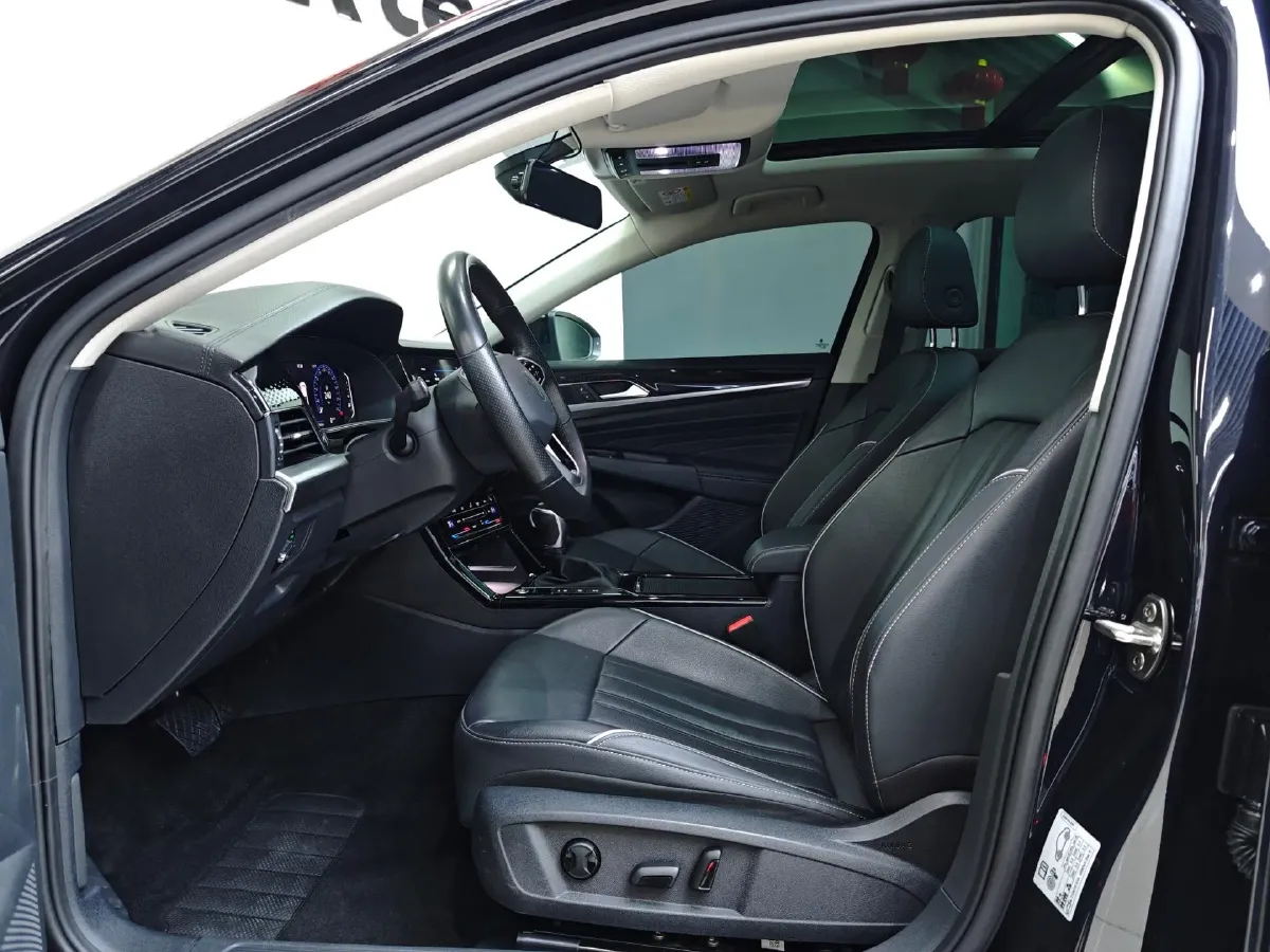 2023 Volkswagen Passat 2.0T 186HP L4 7DCT,autocango,china used car exporter,china ev exporter,chinese used car exporter,chinese used ev exporter