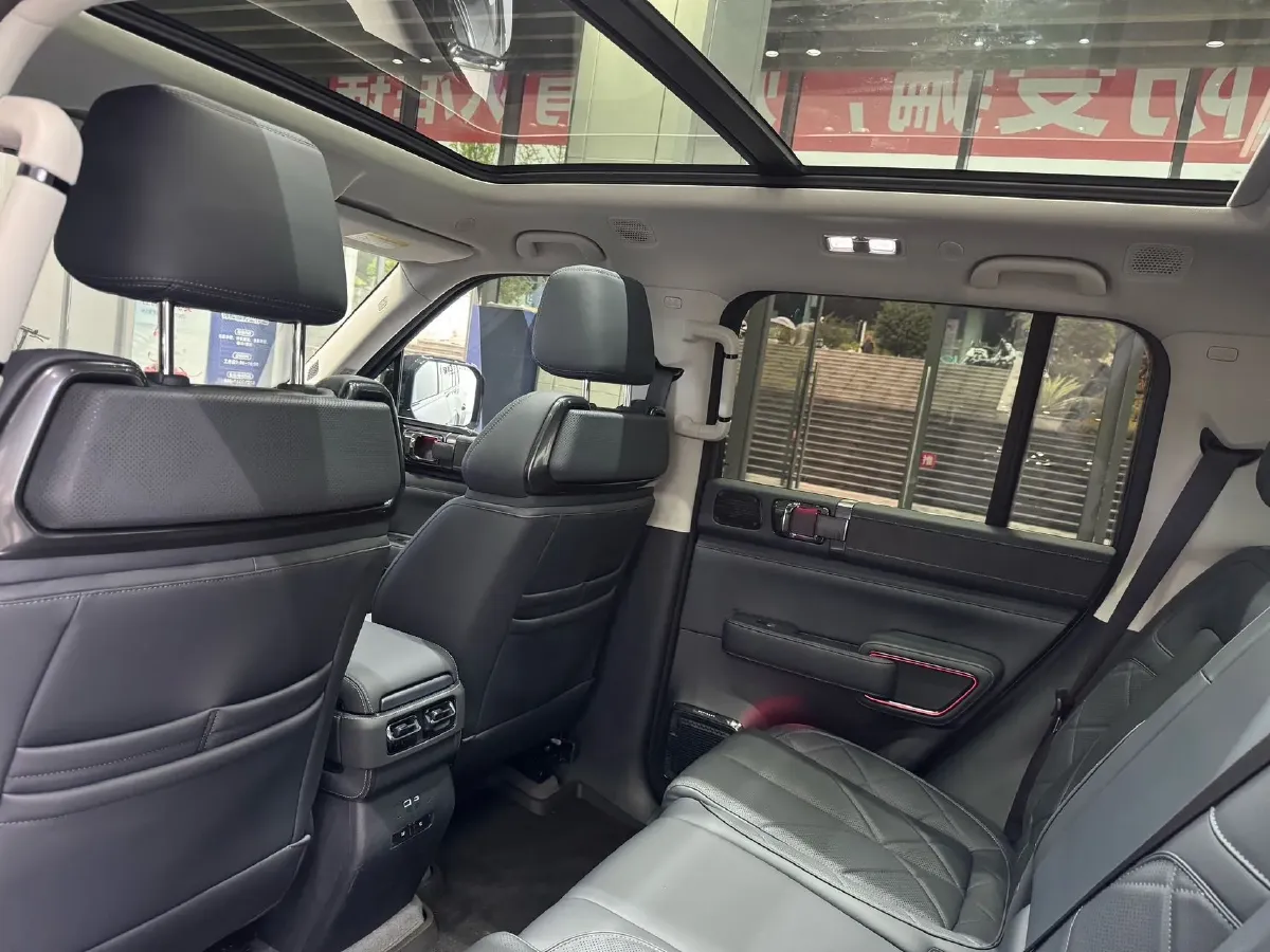 2023 FangChengBao Bao 5 1.5T 194HP L4 E-CVT PHEV 31.8KWH,autocango,china used car exporter,china ev exporter,chinese used car exporter,chinese used ev exporter