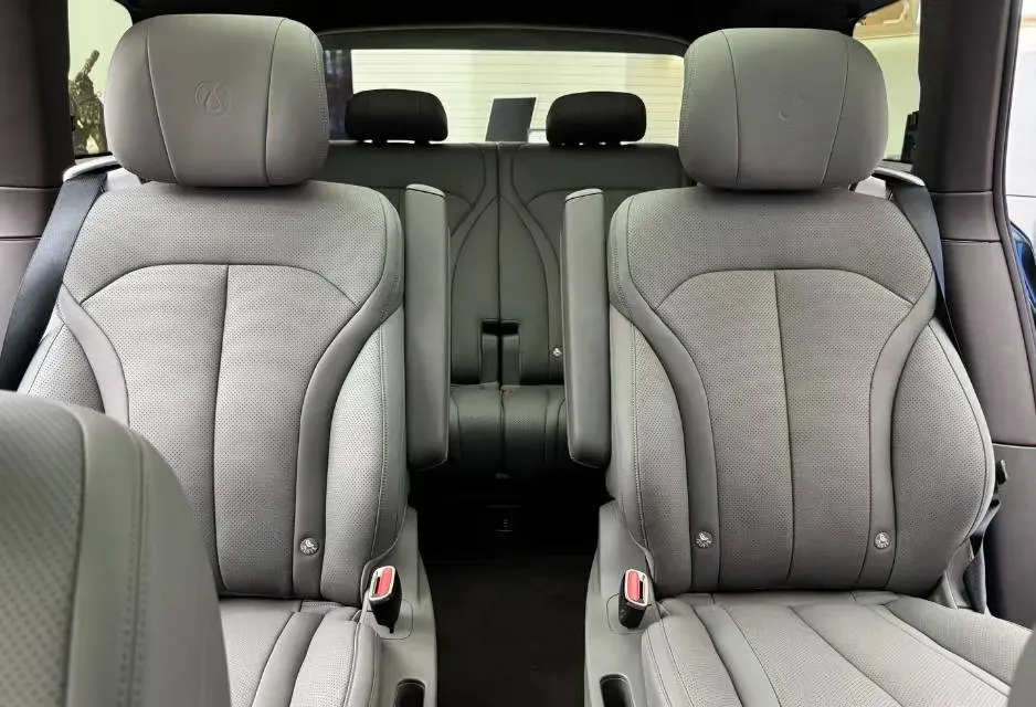 2025 Denza DenzaN9 2.0T 207HP L4 E-CVT PHEV,autocango,china used car exporter,china ev exporter,chinese used car exporter,chinese used ev exporter