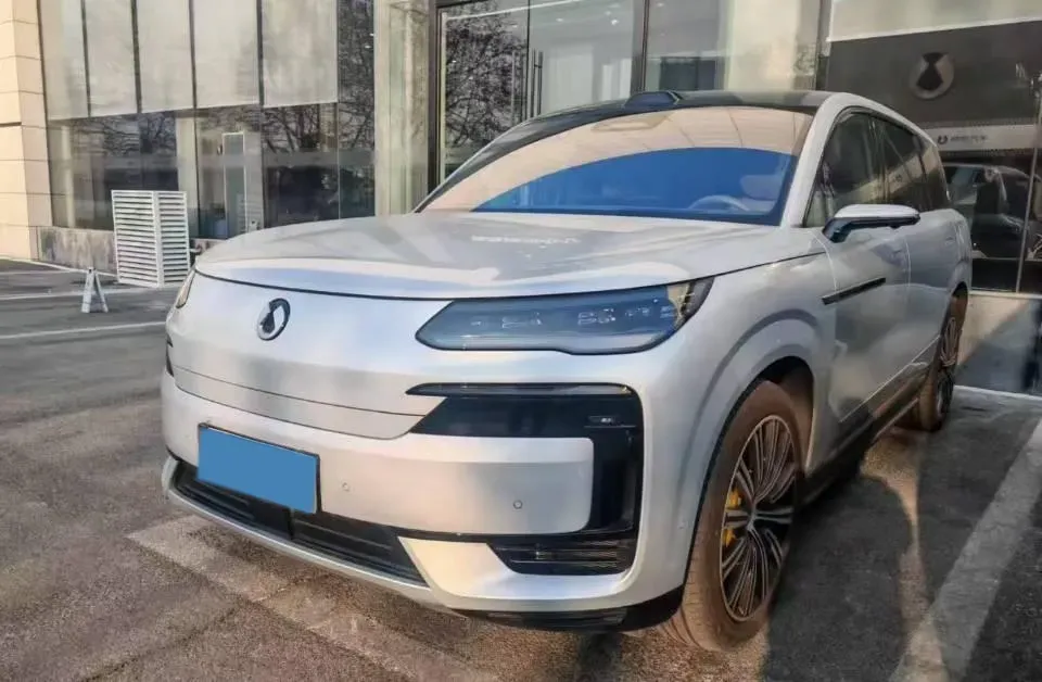 2025 Denza DenzaN9 2.0T 207HP L4 E-CVT PHEV,autocango,china used car exporter,china ev exporter,chinese used car exporter,chinese used ev exporter
