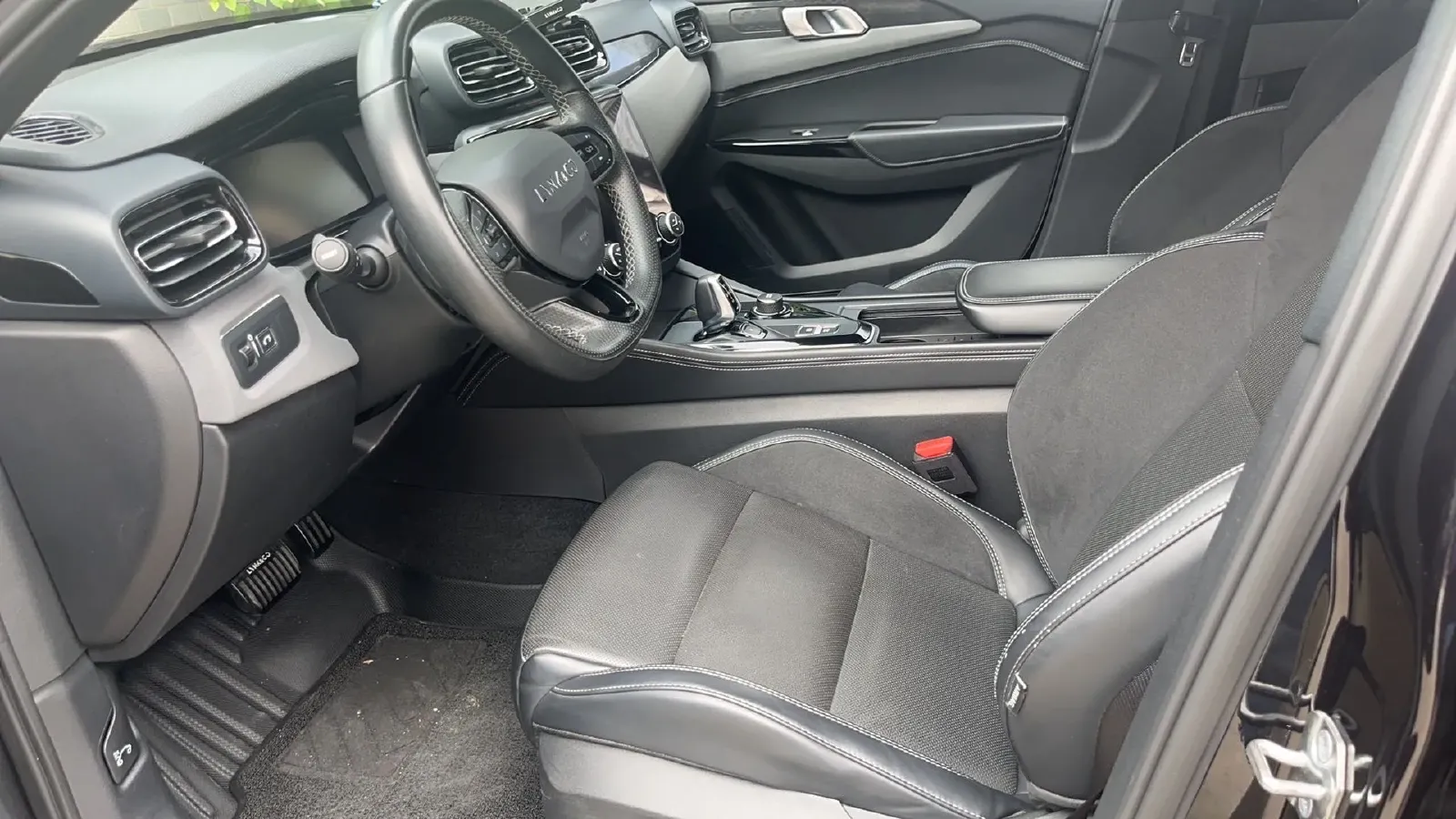 2022 LYNK&CO 02 Hatchback 2.0T 190HP L4 7DCT,autocango,china used car exporter,china ev exporter,chinese used car exporter,chinese used ev exporter