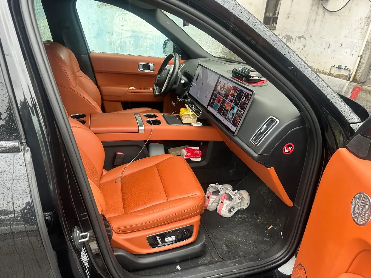 2023 Li L8 Range Extended 154HP REEV 40.9KWH,autocango,china used car exporter,china ev exporter,chinese used car exporter,chinese used ev exporter