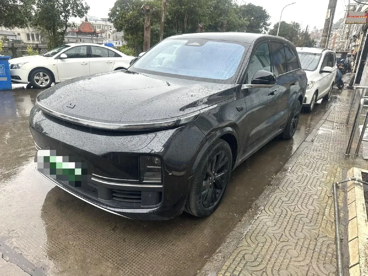 2023 Li L8 Range Extended 154HP REEV 40.9KWH,autocango,china used car exporter,china ev exporter,chinese used car exporter,chinese used ev exporter