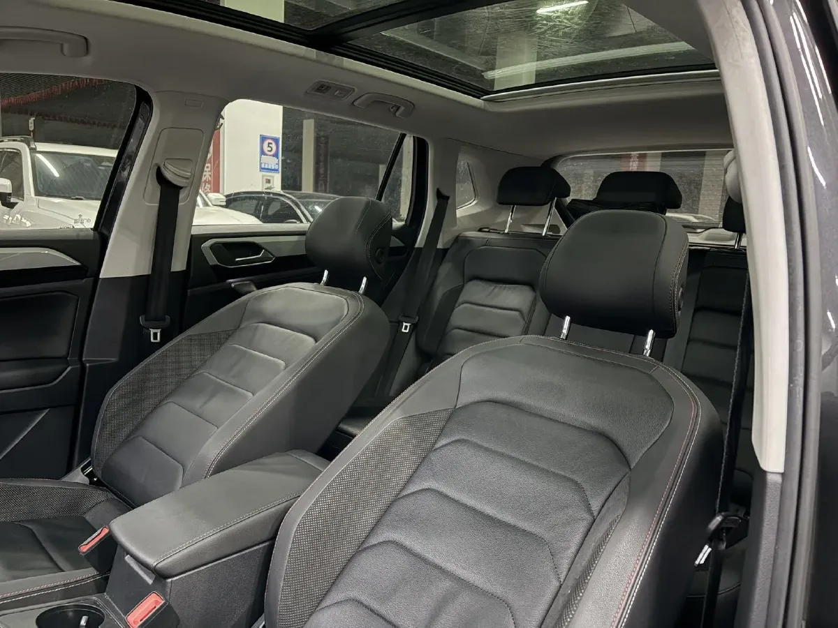 2021 Volkswagen Tayron 2.0T 186HP L4 7DCT,autocango,china used car exporter,china ev exporter,chinese used car exporter,chinese used ev exporter