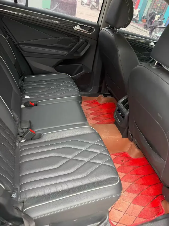 2023 Volkswagen Tiguan L 2.0T 186HP L4 7DCT,autocango,china used car exporter,china ev exporter,chinese used car exporter,chinese used ev exporter