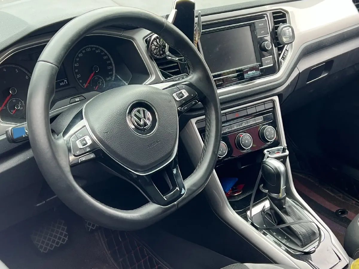 2019 Volkswagen T-Roc 1.4T 131HP L4 7DCT,autocango,china used car exporter,china ev exporter,chinese used car exporter,chinese used ev exporter