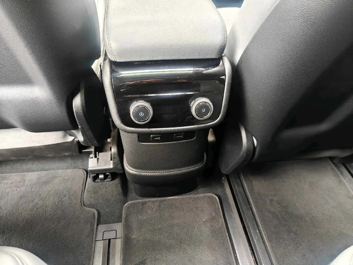 2022 NIO ES8 BEV 100KWH,autocango,china used car exporter,china ev exporter,chinese used car exporter,chinese used ev exporter