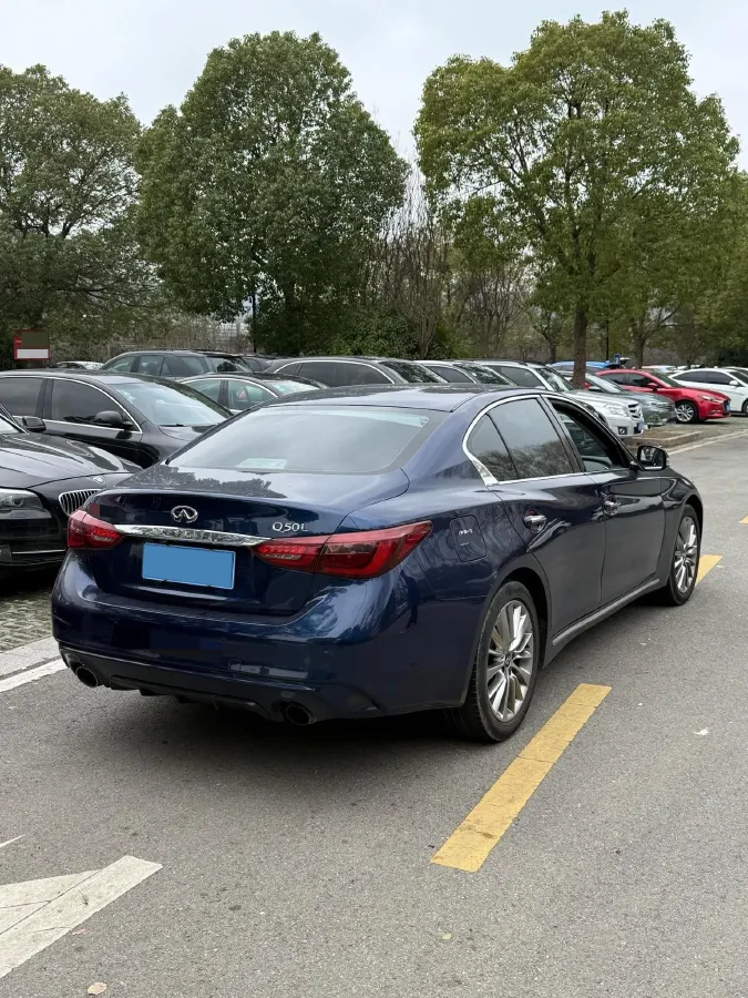 2018 Jeep Grand Commander 2.0T 265HP L4 9AT,autocango,china used car exporter,china ev exporter,chinese used car exporter,chinese used ev exporter