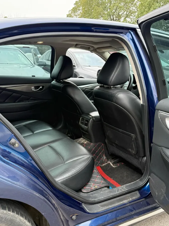 2018 Jeep Grand Commander 2.0T 265HP L4 9AT,autocango,china used car exporter,china ev exporter,chinese used car exporter,chinese used ev exporter