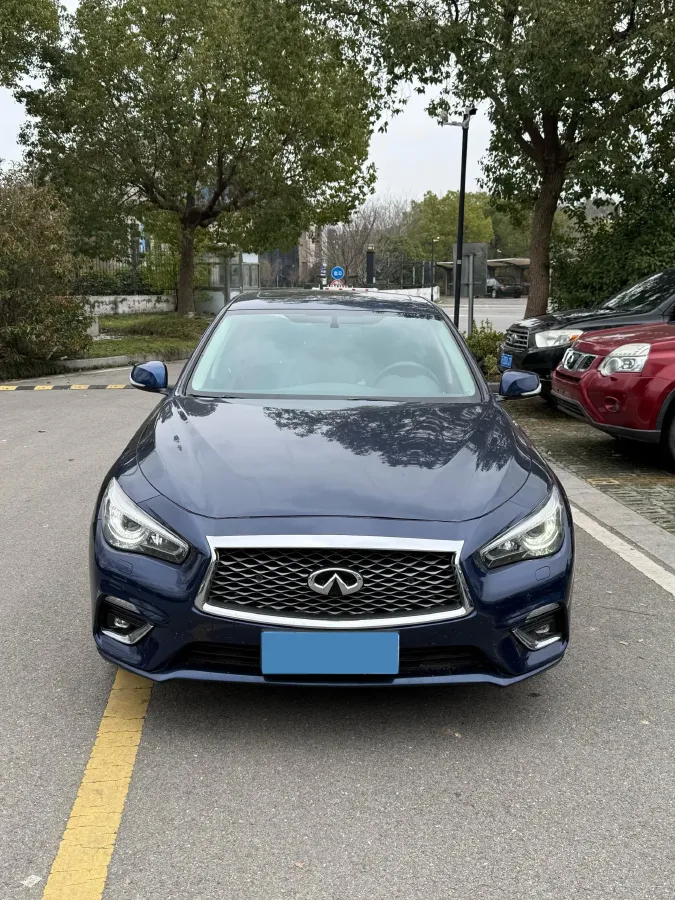 2018 Jeep Grand Commander 2.0T 265HP L4 9AT,autocango,china used car exporter,china ev exporter,chinese used car exporter,chinese used ev exporter