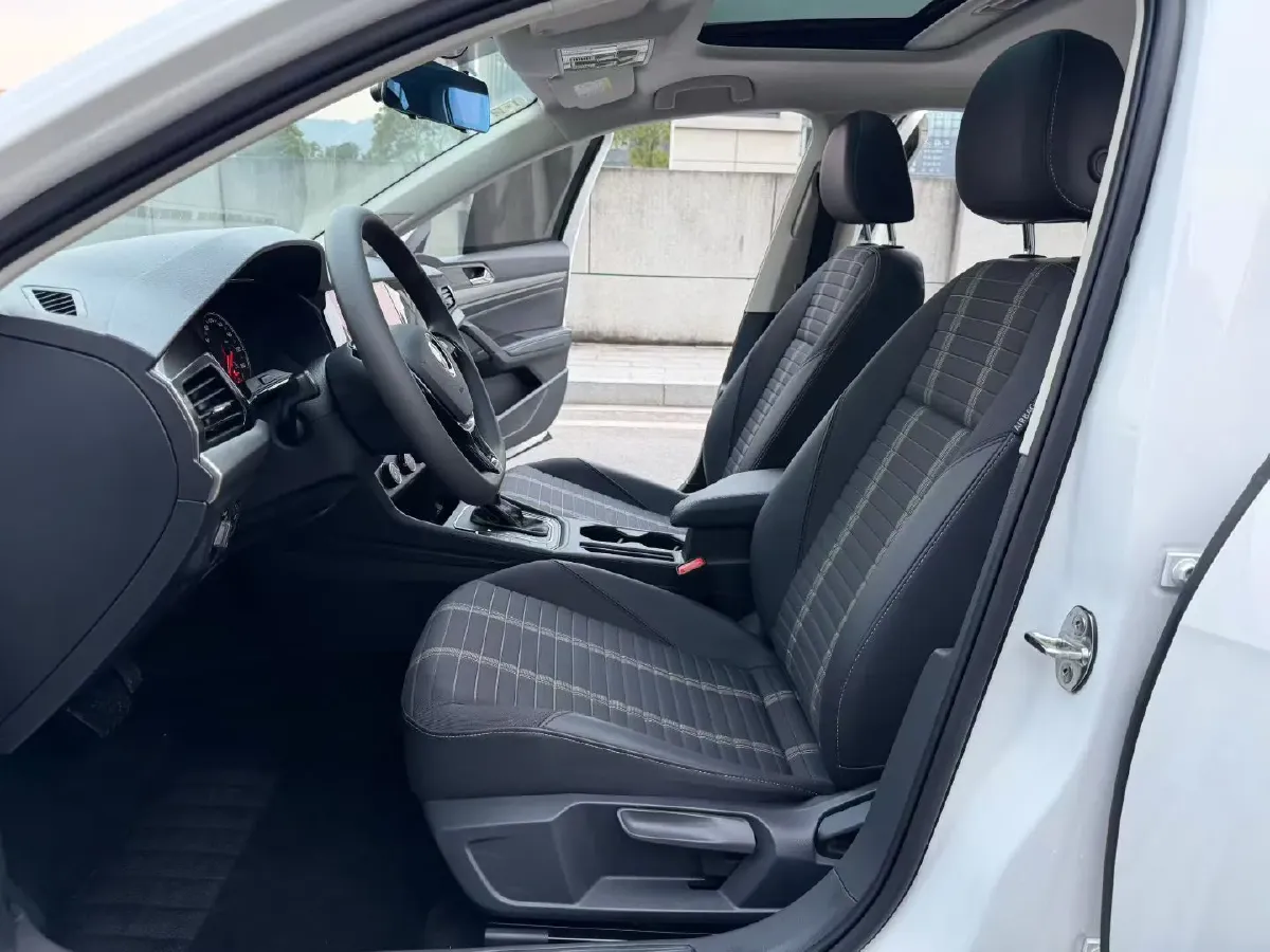 2021 Volkswagen Lavida 1.4T 150HP L4 7DCT,autocango,china used car exporter,china ev exporter,chinese used car exporter,chinese used ev exporter