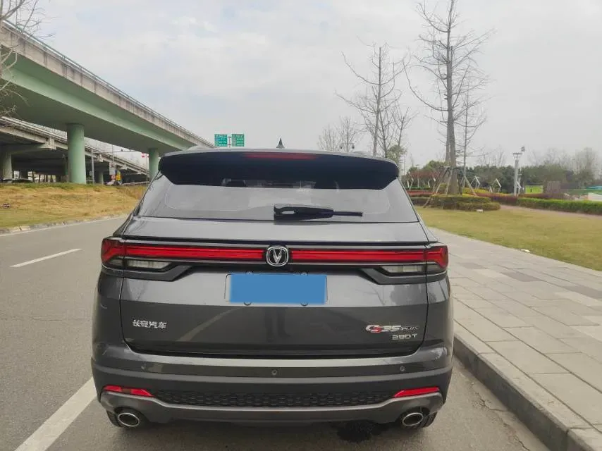 2022 ChangAn CS35 Plus 1.4T 160HP L4 7DCT,autocango,china used car exporter,china ev exporter,chinese used car exporter,chinese used ev exporter