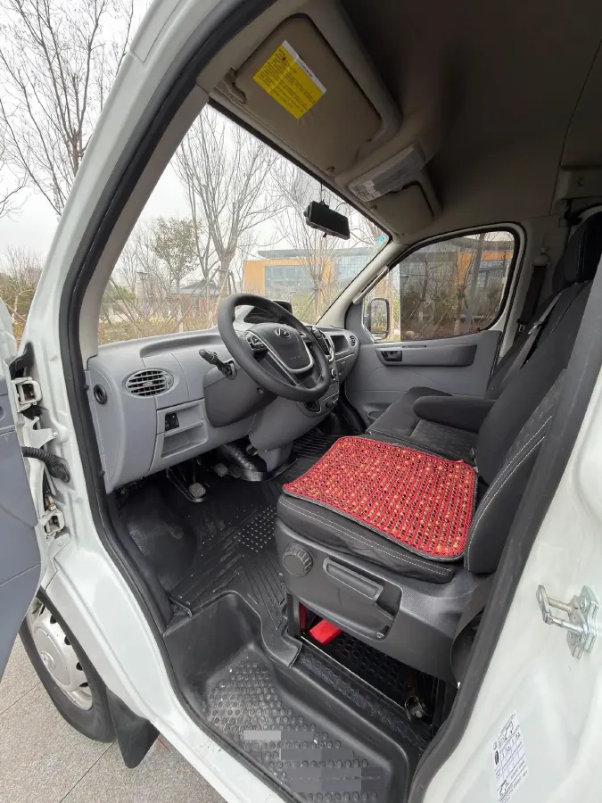 2020 MAXUS XinTu V80 2.5T 136HP L4 6MT,autocango,china used car exporter,china ev exporter,chinese used car exporter,chinese used ev exporter