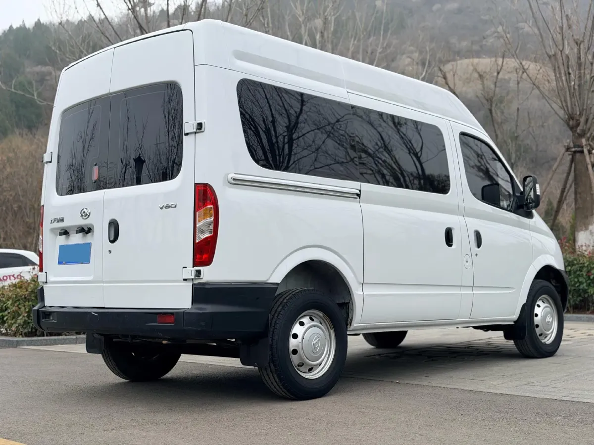 2020 MAXUS XinTu V80 2.5T 136HP L4 6MT,autocango,china used car exporter,china ev exporter,chinese used car exporter,chinese used ev exporter