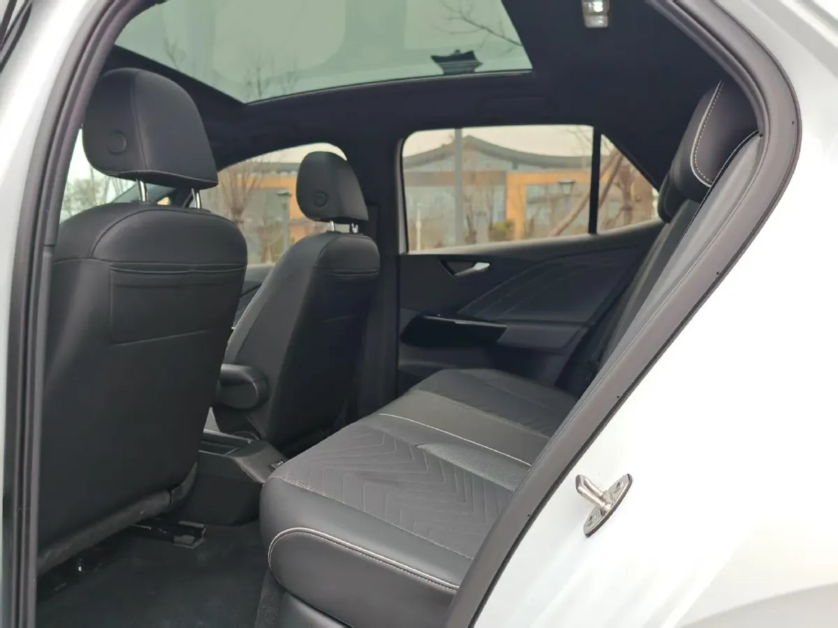 2023 Volkswagen ID.3 BEV 52.8KWH,autocango,china used car exporter,china ev exporter,chinese used car exporter,chinese used ev exporter