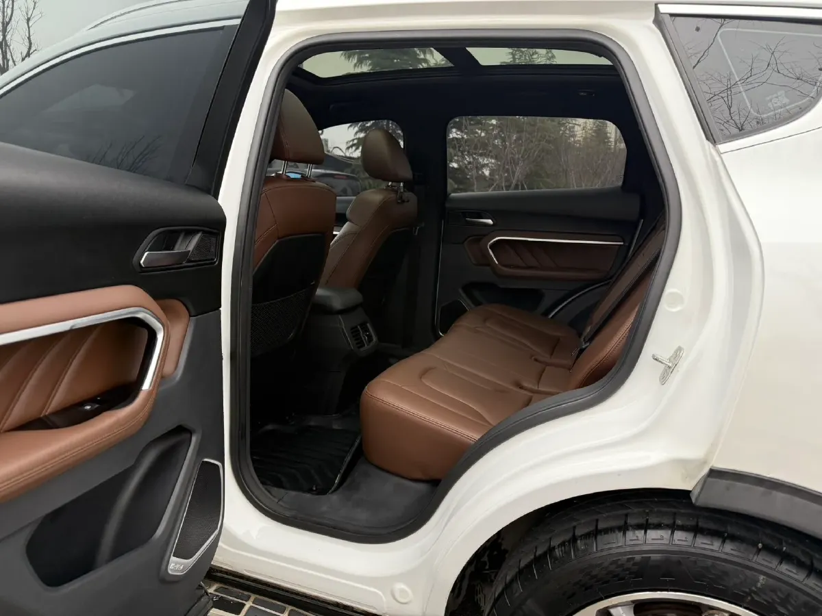 2017 Haval H6 1.5T 169HP L4 7DCT,autocango,china used car exporter,china ev exporter,chinese used car exporter,chinese used ev exporter