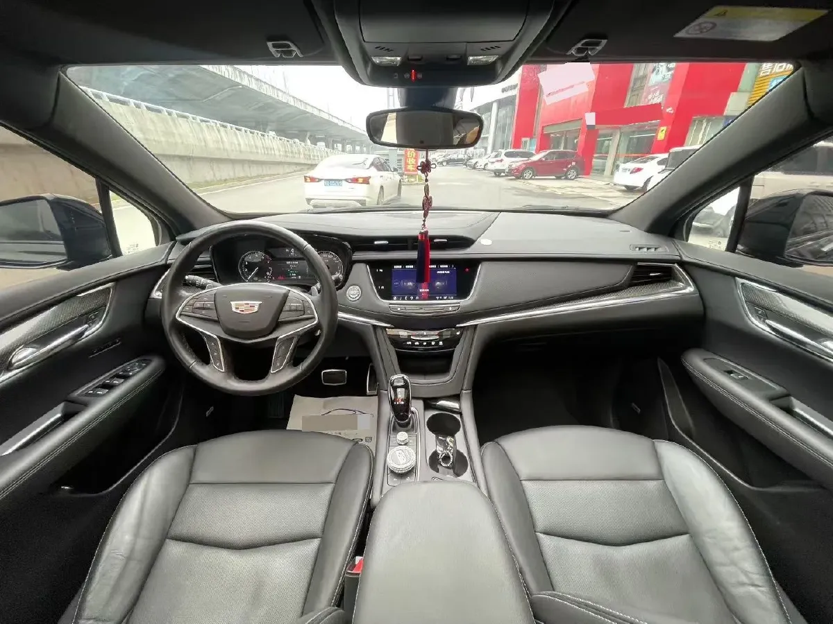 2024 Cadillac XT5 2.0T 237HP L4 9AT,autocango,china used car exporter,china ev exporter,chinese used car exporter,chinese used ev exporter