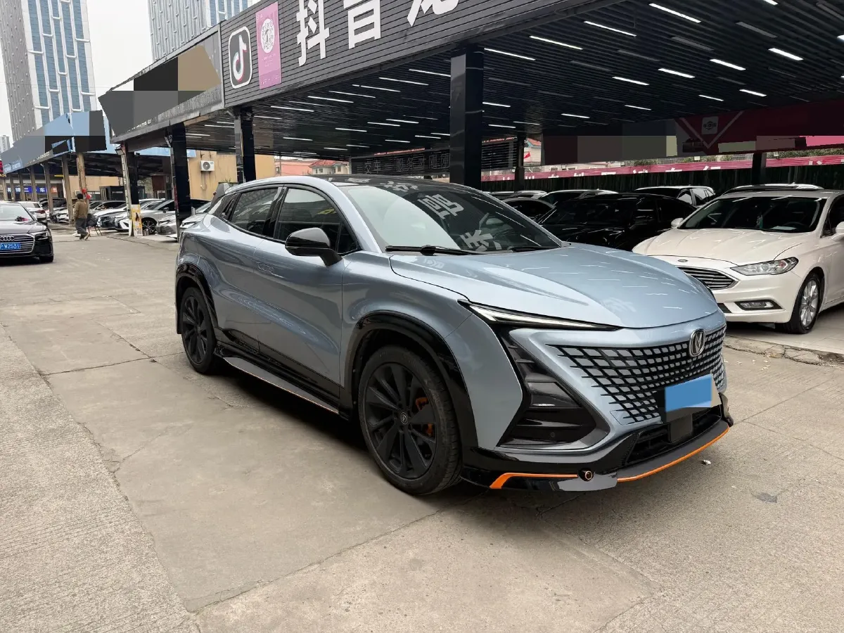 2022 ChangAn UNI-T 1.5T 188HP L4 7DCT,autocango,china used car exporter,china ev exporter,chinese used car exporter,chinese used ev exporter