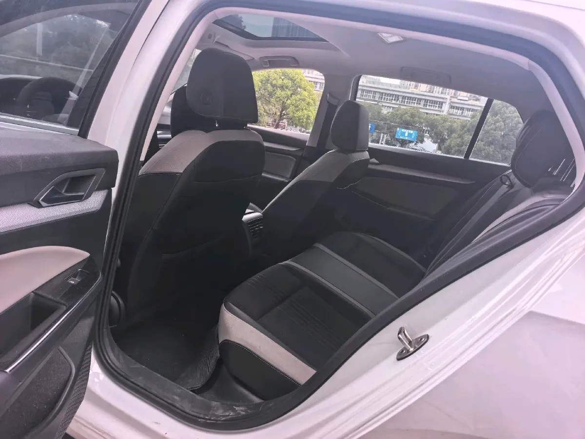 2021 Volkswagen Golf 1.4T 150HP L4 7DCT,autocango,china used car exporter,china ev exporter,chinese used car exporter,chinese used ev exporter