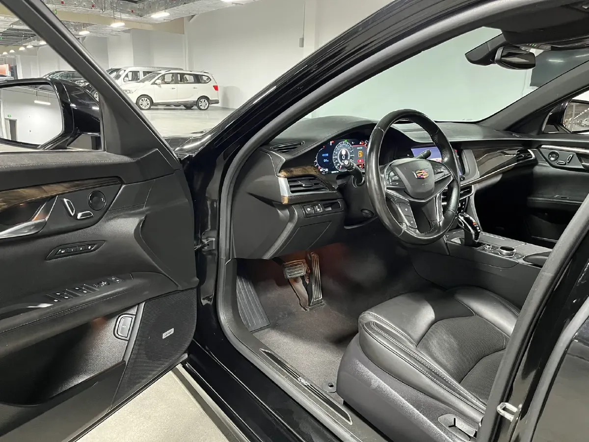 2020 Cadillac CT6 2.0T 241HP L4 10AT,autocango,china used car exporter,china ev exporter,chinese used car exporter,chinese used ev exporter