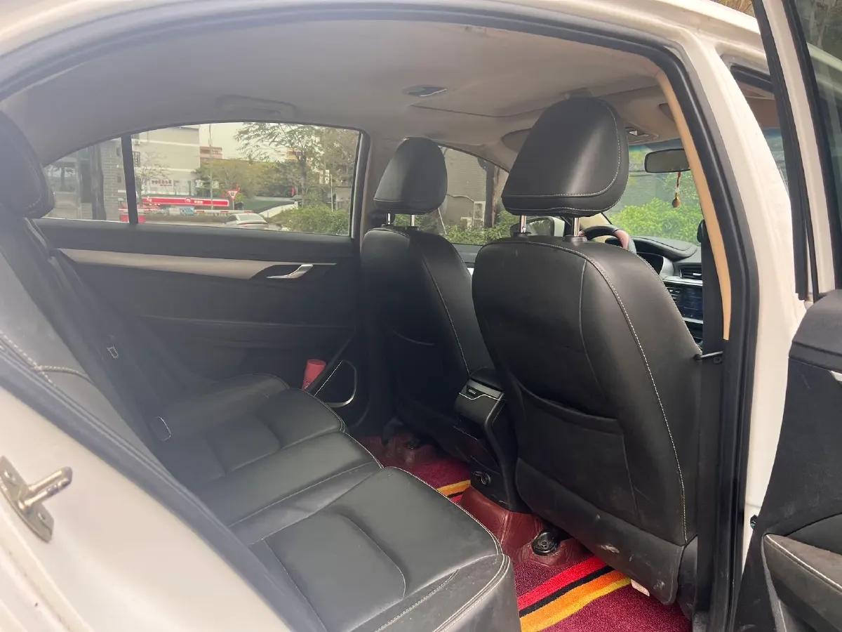 2019 Geely Emgrand 1.5L 109HP L4 5MT,autocango,china used car exporter,china ev exporter,chinese used car exporter,chinese used ev exporter