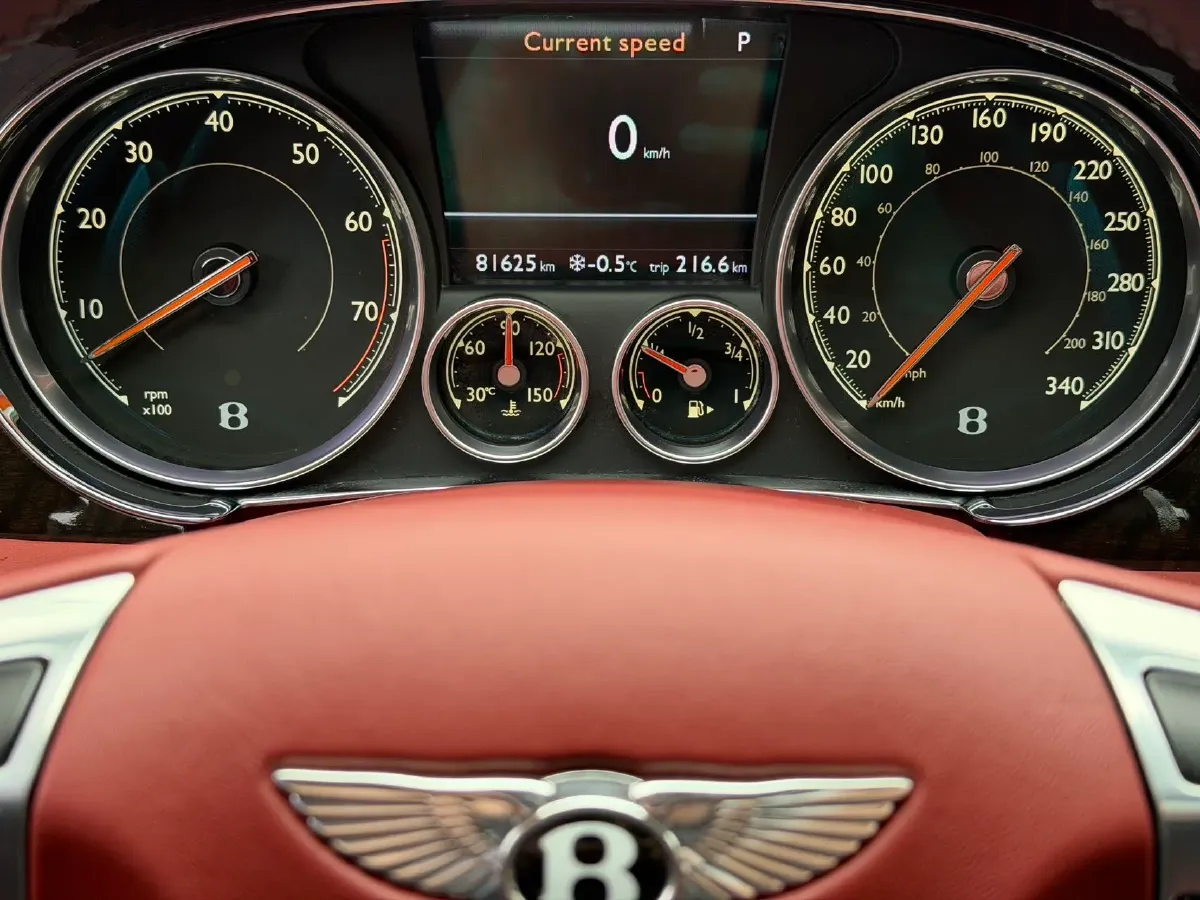 2017 Bentley Flying Spur 4.0T 528HP V8 8AT,autocango,china used car exporter,china ev exporter,chinese used car exporter,chinese used ev exporter