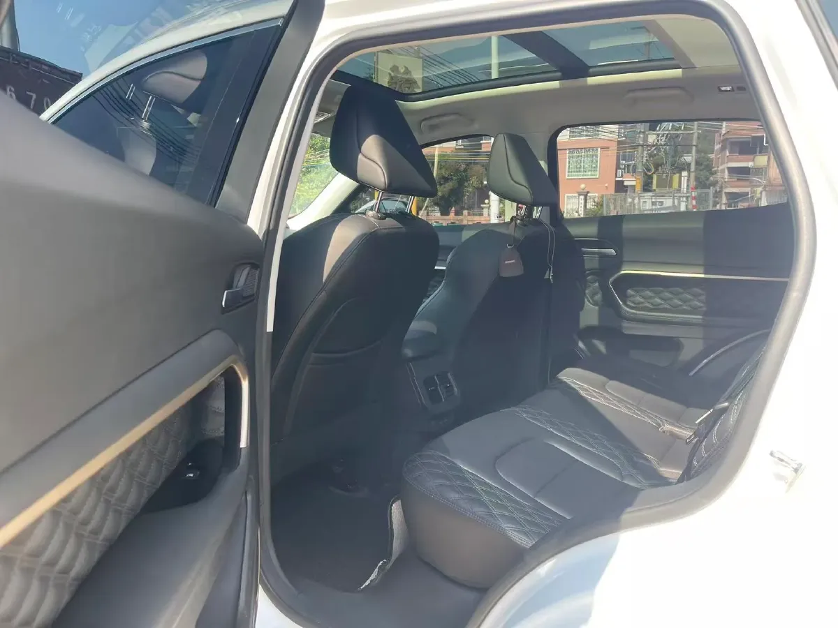 2020 Haval H6 1.5T 169HP L4 7DCT,autocango,china used car exporter,china ev exporter,chinese used car exporter,chinese used ev exporter