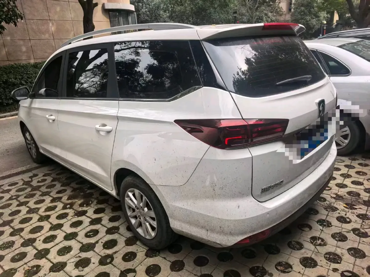 2019 BaoJun 360 1.5L 105HP L4 5AMT,autocango,china used car exporter,china ev exporter,chinese used car exporter,chinese used ev exporter