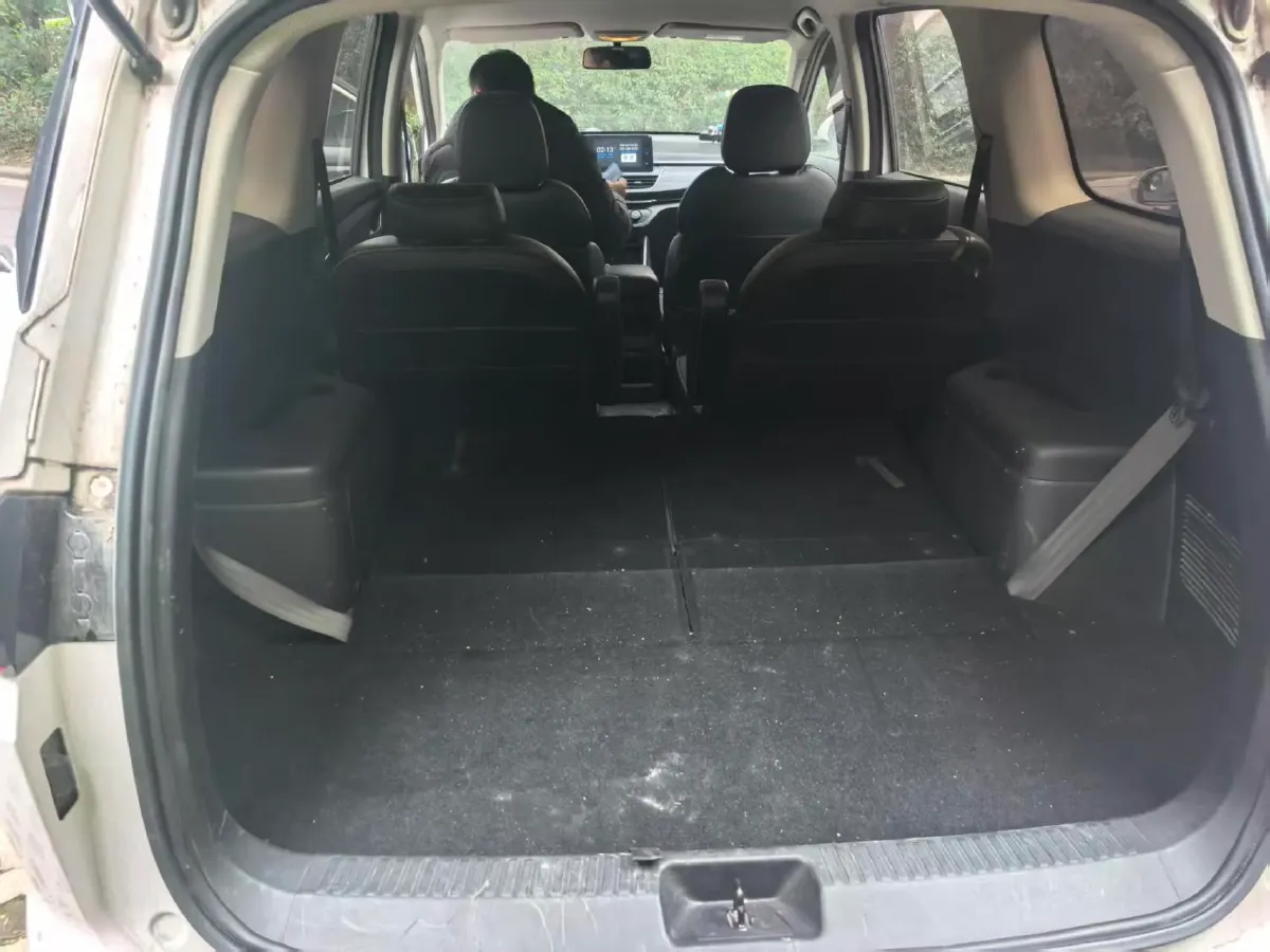 2019 BaoJun 360 1.5L 105HP L4 5AMT,autocango,china used car exporter,china ev exporter,chinese used car exporter,chinese used ev exporter