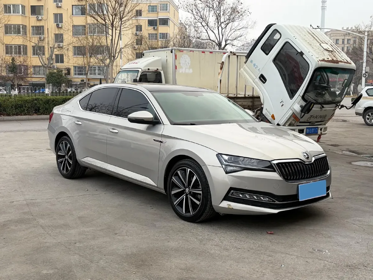 2019 Skoda Superb 2.0T 186HP L4 7DCT,autocango,china used car exporter,china ev exporter,chinese used car exporter,chinese used ev exporter