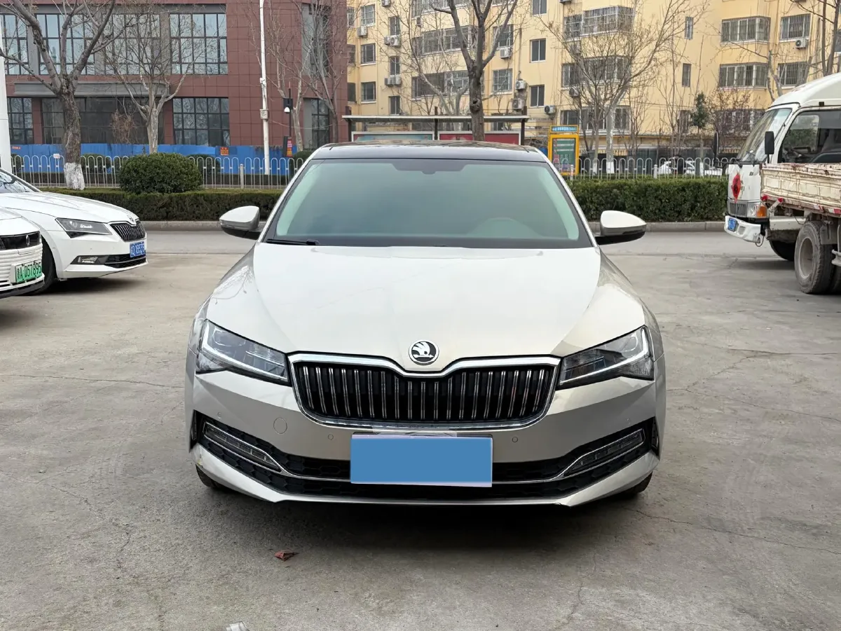2019 Skoda Superb 2.0T 186HP L4 7DCT,autocango,china used car exporter,china ev exporter,chinese used car exporter,chinese used ev exporter