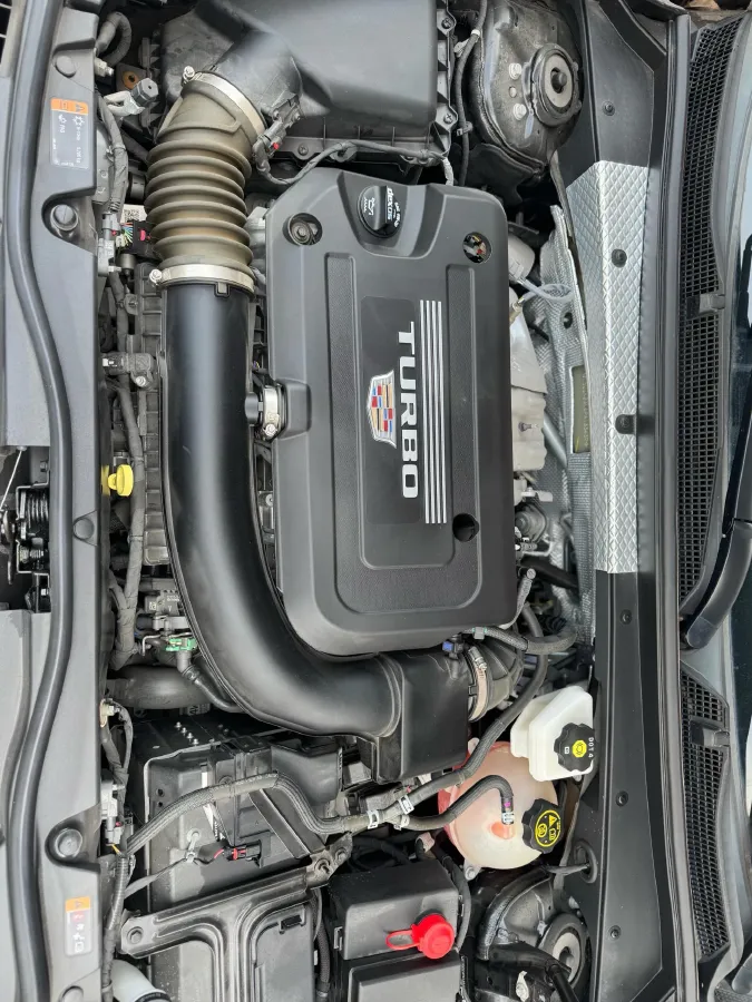 2023 Cadillac XT4 2.0T 237HP L4 9AT,autocango,china used car exporter,china ev exporter,chinese used car exporter,chinese used ev exporter