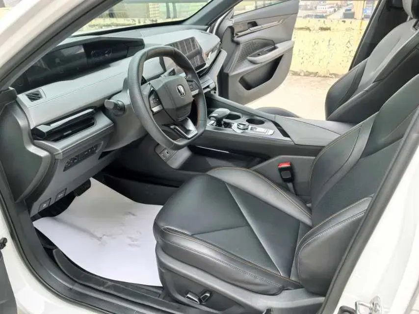 2022 ChangAn UNI-V 1.5T 188HP L4 7DCT,autocango,china used car exporter,china ev exporter,chinese used car exporter,chinese used ev exporter