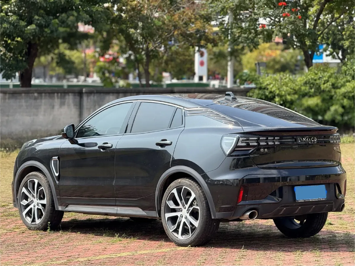 2022 LYNK&CO 05 2.0T 254HP L4 8AT,autocango,china used car exporter,china ev exporter,chinese used car exporter,chinese used ev exporter