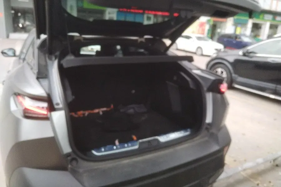 2025 Peugeot 408X 1.6T 175HP L4 8AT,autocango,china used car exporter,china ev exporter,chinese used car exporter,chinese used ev exporter