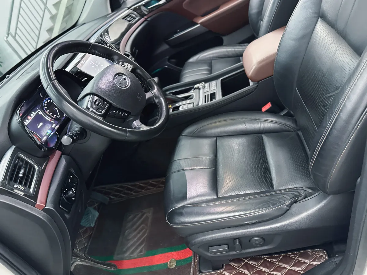 2017 GAC Trumpchi GS8 2.0T 201HP L4 6AT,autocango,china used car exporter,china ev exporter,chinese used car exporter,chinese used ev exporter