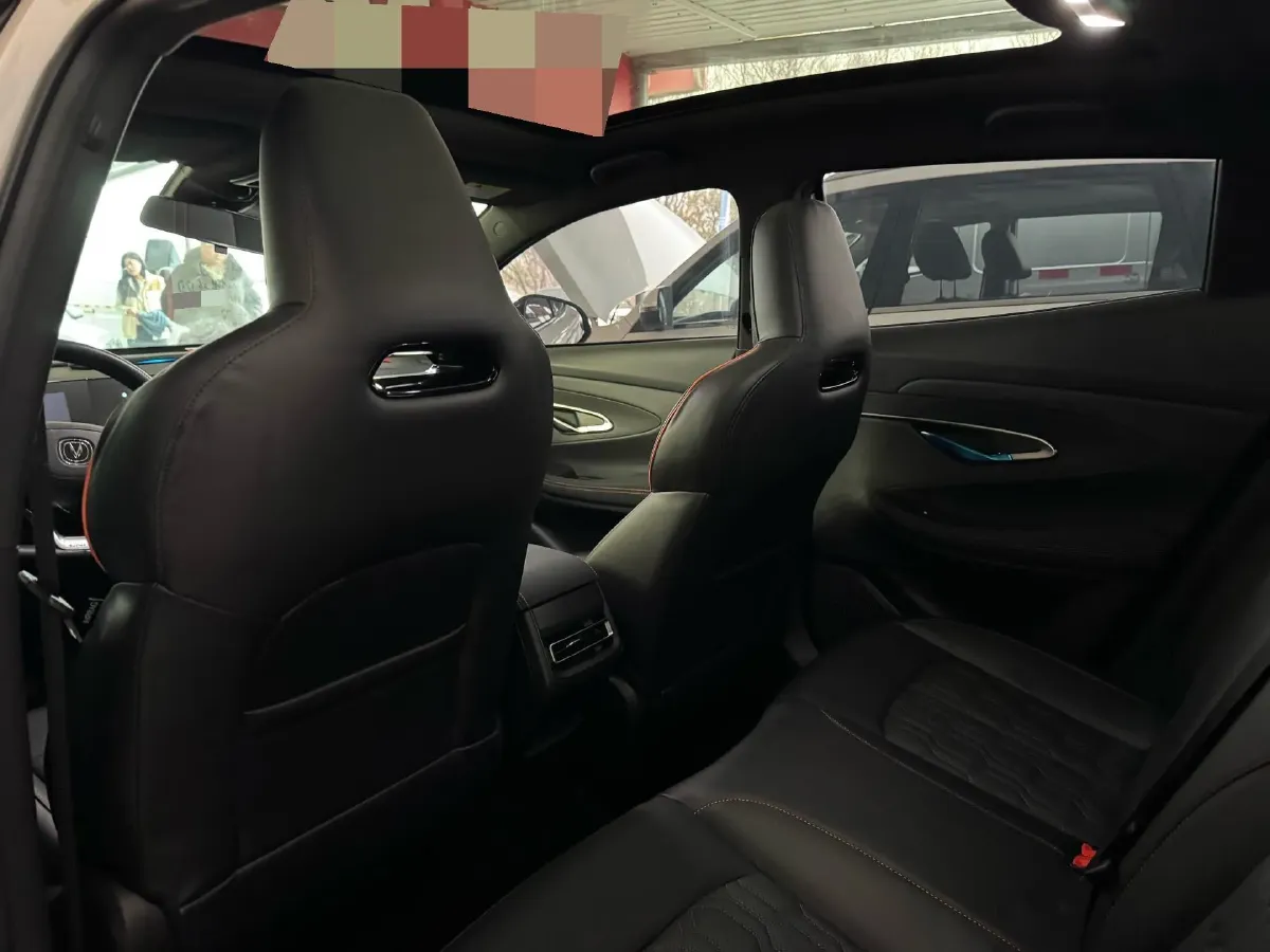 2022 ChangAn UNI-T 1.5T 188HP L4 7DCT,autocango,china used car exporter,china ev exporter,chinese used car exporter,chinese used ev exporter