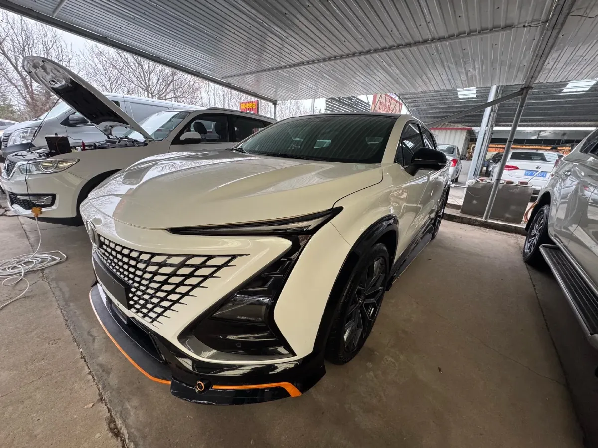 2022 ChangAn UNI-T 1.5T 188HP L4 7DCT,autocango,china used car exporter,china ev exporter,chinese used car exporter,chinese used ev exporter